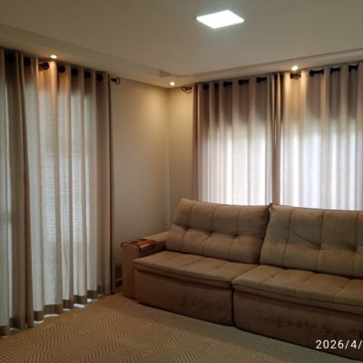 Casa Residencial com 194m², 3 quartos, 1 suíte, 3 garagens, no bairro Barra Do Aririú em Palhoça