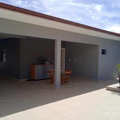 Casa Residencial com 194m², 3 quartos, 1 suíte, 3 garagens, no bairro Barra Do Aririú em Palhoça
