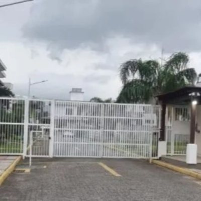 Casa Residencial com 278m², 5 quartos, 2 suítes, 4 garagens, no bairro Campeche em Florianópolis