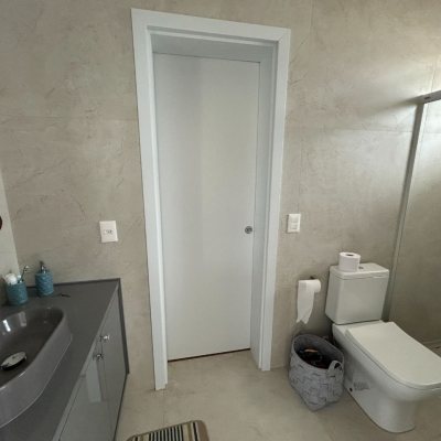 Casa Residencial com 278m², 5 quartos, 2 suítes, 4 garagens, no bairro Campeche em Florianópolis