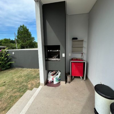 Casa Residencial com 278m², 5 quartos, 2 suítes, 4 garagens, no bairro Campeche em Florianópolis