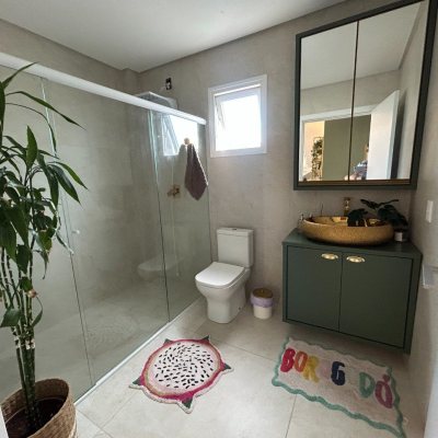 Casa Residencial com 278m², 5 quartos, 2 suítes, 4 garagens, no bairro Campeche em Florianópolis