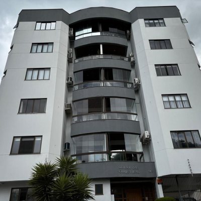 Apartamentos com 85m², 3 quartos (sendo 1 suíte), 2 garagens, no bairro Coqueiros em Florianópolis