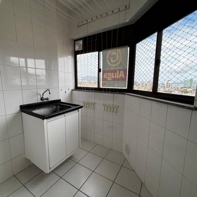 Apartamentos com 85m², 3 quartos (sendo 1 suíte), 2 garagens, no bairro Coqueiros em Florianópolis