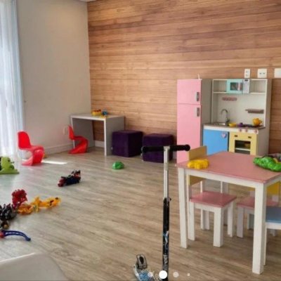 Casa em Condomínio com 117m², 3 quartos, 1 suíte, 2 garagens, no bairro Morro das Pedras em Florianópolis