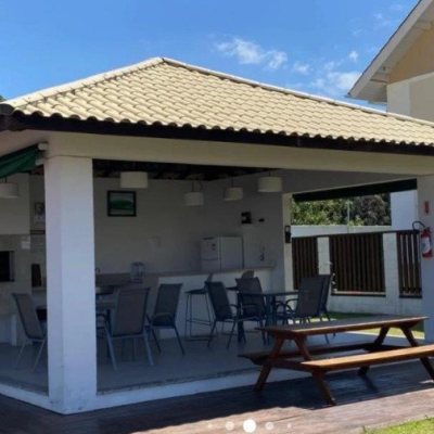 Casa em Condomínio com 117m², 3 quartos, 1 suíte, 2 garagens, no bairro Morro das Pedras em Florianópolis