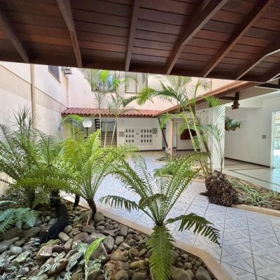 Apartamentos com 49m², 1 quarto, 1 garagem, no bairro Jurerê em Florianópolis