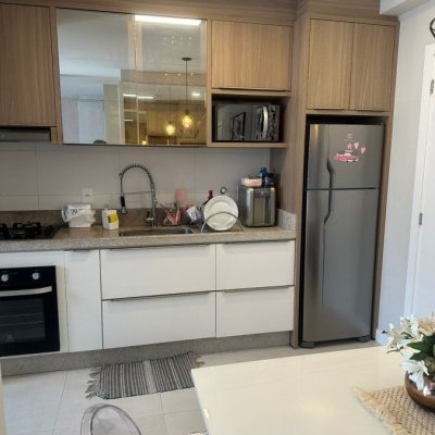 Apartamentos com 71m², 1 quarto, 1 garagem, no bairro Carvoeira em Florianópolis
