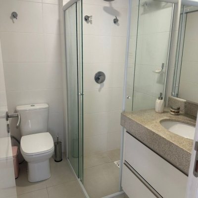 Apartamentos com 71m², 1 quarto, 1 garagem, no bairro Carvoeira em Florianópolis