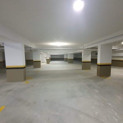 Apartamentos com 71m², 1 quarto, 1 garagem, no bairro Carvoeira em Florianópolis