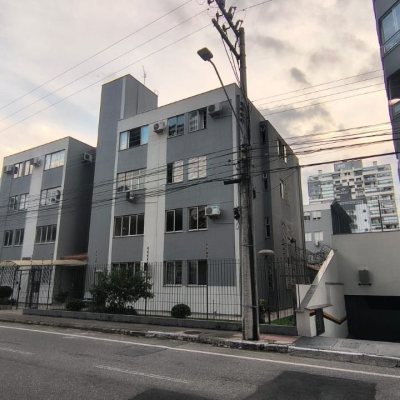 Apartamentos com 65m², 3 quartos, 1 garagem, no bairro Kobrasol em São José