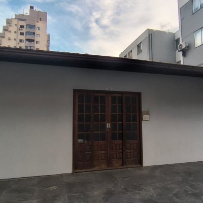 Apartamentos com 65m², 3 quartos, 1 garagem, no bairro Kobrasol em São José