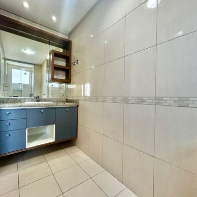 Apartamentos com 131m², 3 quartos, 2 suítes, 1 garagem, no bairro Campinas em São José