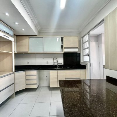 Apartamentos com 131m², 3 quartos, 2 suítes, 1 garagem, no bairro Campinas em São José