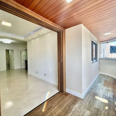 Apartamentos com 131m², 3 quartos, 2 suítes, 1 garagem, no bairro Campinas em São José