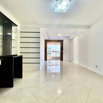 Apartamentos com 131m², 3 quartos, 2 suítes, 1 garagem, no bairro Campinas em São José