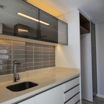 Apartamentos com 81m², 2 quartos, 1 suíte, 1 garagem, no bairro Coqueiros em Florianópolis