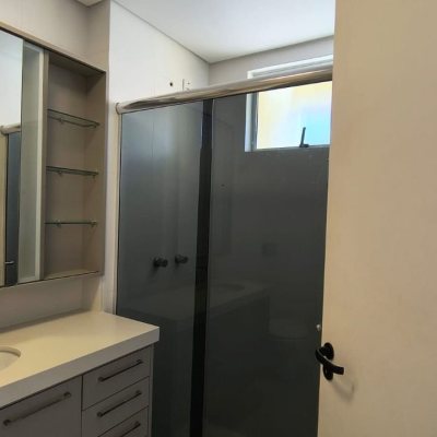 Apartamentos com 81m², 2 quartos, 1 suíte, 1 garagem, no bairro Coqueiros em Florianópolis