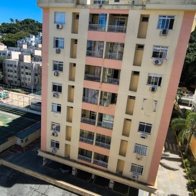 Apartamentos com 81m², 2 quartos, 1 suíte, 1 garagem, no bairro Coqueiros em Florianópolis