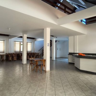 Apartamentos com 81m², 2 quartos, 1 suíte, 1 garagem, no bairro Coqueiros em Florianópolis