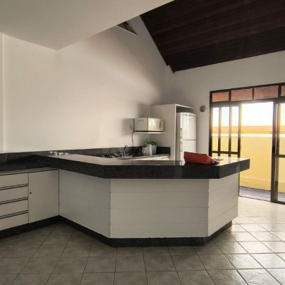 Apartamentos com 81m², 2 quartos, 1 suíte, 1 garagem, no bairro Coqueiros em Florianópolis