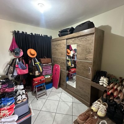 Casa Residencial com 175m², 6 quartos, 2 garagens, no bairro Agronômica em Florianópolis