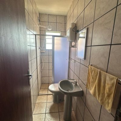 Casa Residencial com 175m², 6 quartos, 2 garagens, no bairro Agronômica em Florianópolis