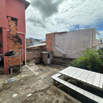 Casa Residencial com 175m², 6 quartos, 2 garagens, no bairro Agronômica em Florianópolis