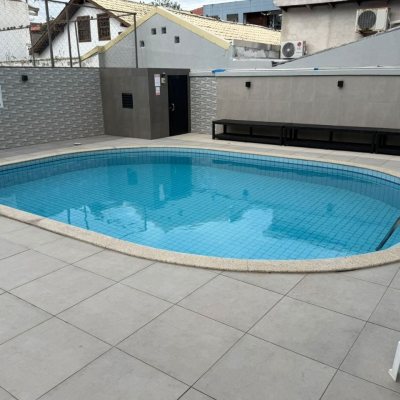 Cobertura com 148m², 3 quartos, 2 suítes, 2 garagens, no bairro Agronômica em Florianópolis