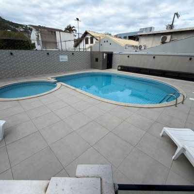 Cobertura com 148m², 3 quartos, 2 suítes, 2 garagens, no bairro Agronômica em Florianópolis