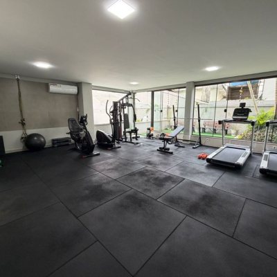 Cobertura com 148m², 3 quartos, 2 suítes, 2 garagens, no bairro Agronômica em Florianópolis