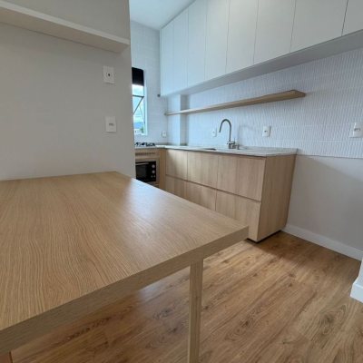Cobertura com 148m², 3 quartos, 2 suítes, 2 garagens, no bairro Agronômica em Florianópolis