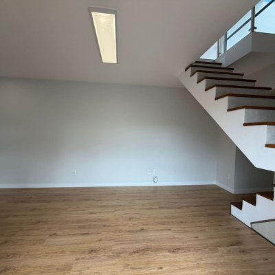 Cobertura com 148m², 3 quartos, 2 suítes, 2 garagens, no bairro Agronômica em Florianópolis