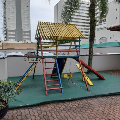 Apartamentos com 70m², 2 quartos, 1 suíte, 1 garagem, no bairro Itacorubi em Floranópolis