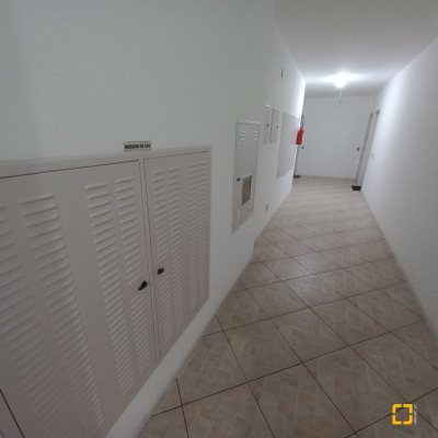 Apartamentos com 55m², 2 quartos, 1 garagem, no bairro Areias em São José