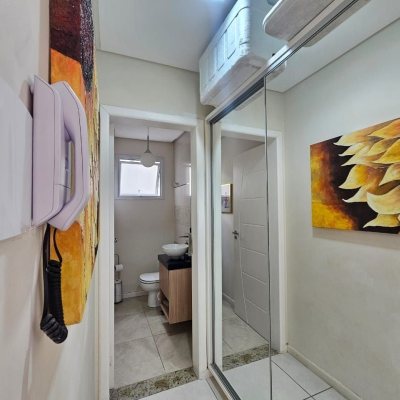 Casa Residencial com 220m², 4 quartos, 1 suíte, 3 garagens, no bairro Bom Abrigo em Florianópolis