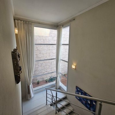 Casa Residencial com 220m², 4 quartos, 1 suíte, 3 garagens, no bairro Bom Abrigo em Florianópolis