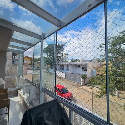 Casa Residencial com 220m², 4 quartos, 1 suíte, 3 garagens, no bairro Bom Abrigo em Florianópolis