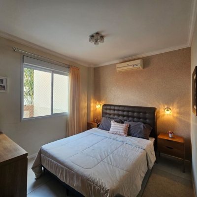 Casa Residencial com 220m², 4 quartos, 1 suíte, 3 garagens, no bairro Bom Abrigo em Florianópolis