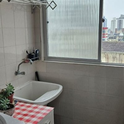 Apartamentos com 101m², 3 quartos, 1 suíte, 1 garagem, no bairro Canto em Florianópolis