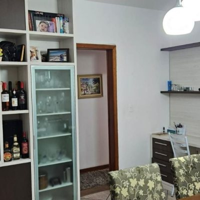 Apartamentos com 101m², 3 quartos, 1 suíte, 1 garagem, no bairro Canto em Florianópolis