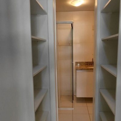 Apartamentos com 77m², 2 quartos, 1 suíte, 2 garagens, no bairro Itacorubi em Florianópolis
