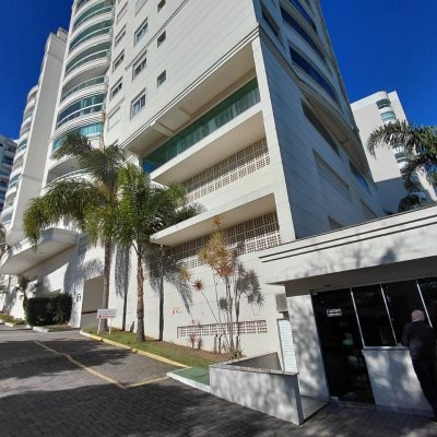 Apartamentos com 77m², 2 quartos, 1 suíte, 2 garagens, no bairro Itacorubi em Florianópolis