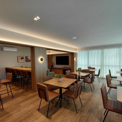 Apartamentos com 77m², 2 quartos, 1 suíte, 2 garagens, no bairro Itacorubi em Florianópolis