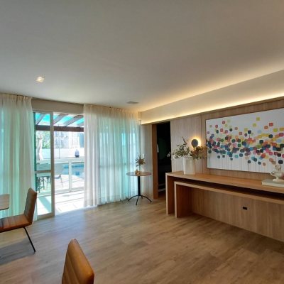 Apartamentos com 77m², 2 quartos, 1 suíte, 2 garagens, no bairro Itacorubi em Florianópolis