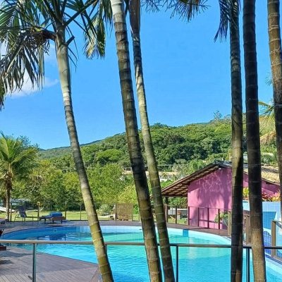 Casa em Condomínio com 73m², 2 quartos, 1 garagem, no bairro Lagoa da Conceição em Florianópolis