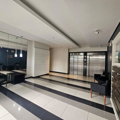 Cobertura com 116m², 2 quartos, 1 suíte, 2 garagens, no bairro Capoeiras em Florianópolis