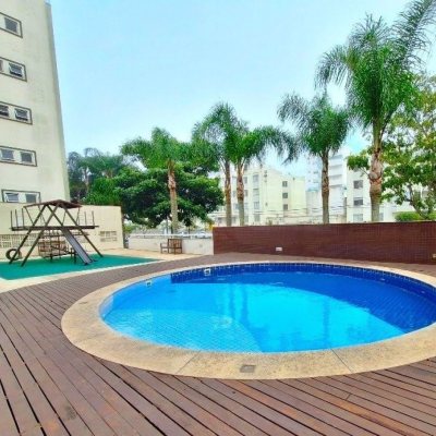 Cobertura com 116m², 2 quartos, 1 suíte, 2 garagens, no bairro Capoeiras em Florianópolis