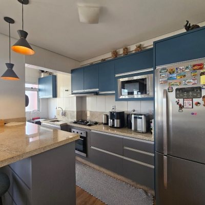 Cobertura com 116m², 2 quartos, 1 suíte, 2 garagens, no bairro Capoeiras em Florianópolis