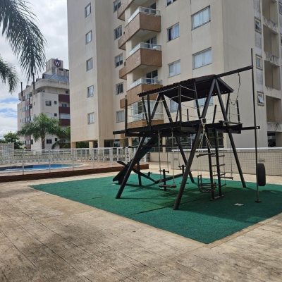 Cobertura com 116m², 2 quartos, 1 suíte, 2 garagens, no bairro Capoeiras em Florianópolis